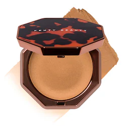 Fenty Beauty by Rihanna Sun Stalk'r Soufflé Blurring + Blendable Pressed Mousse Cream Bronzer - Image 4
